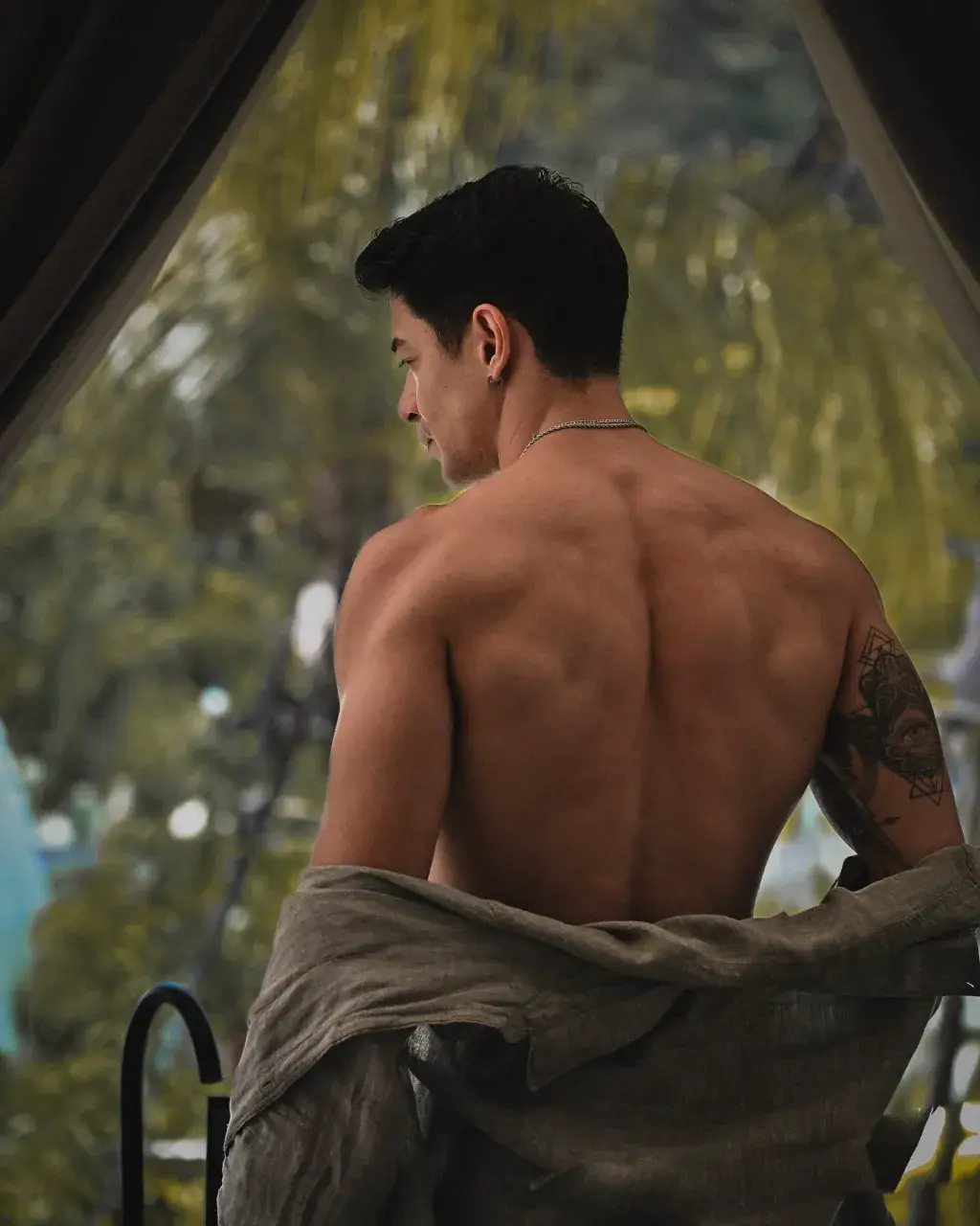 อมก่อนที่เธอจะเลีย