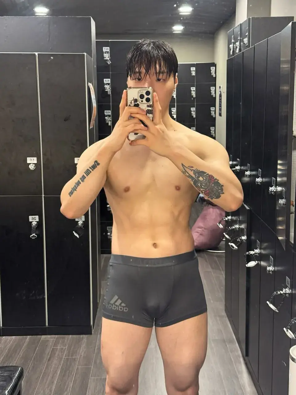 หนุ่มเกาหลีงานดี