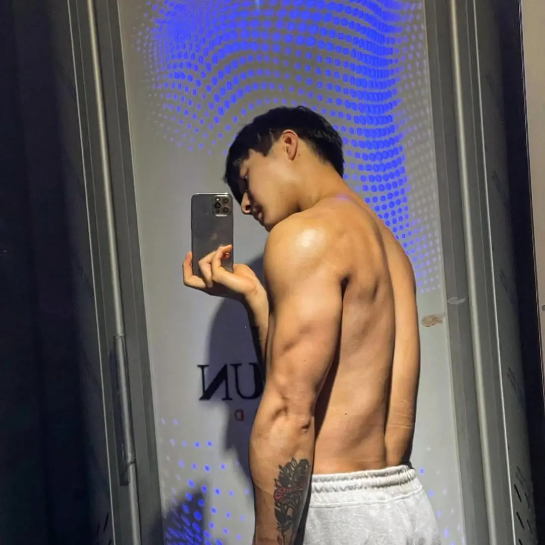 หนุ่มเกาหลีงานดี