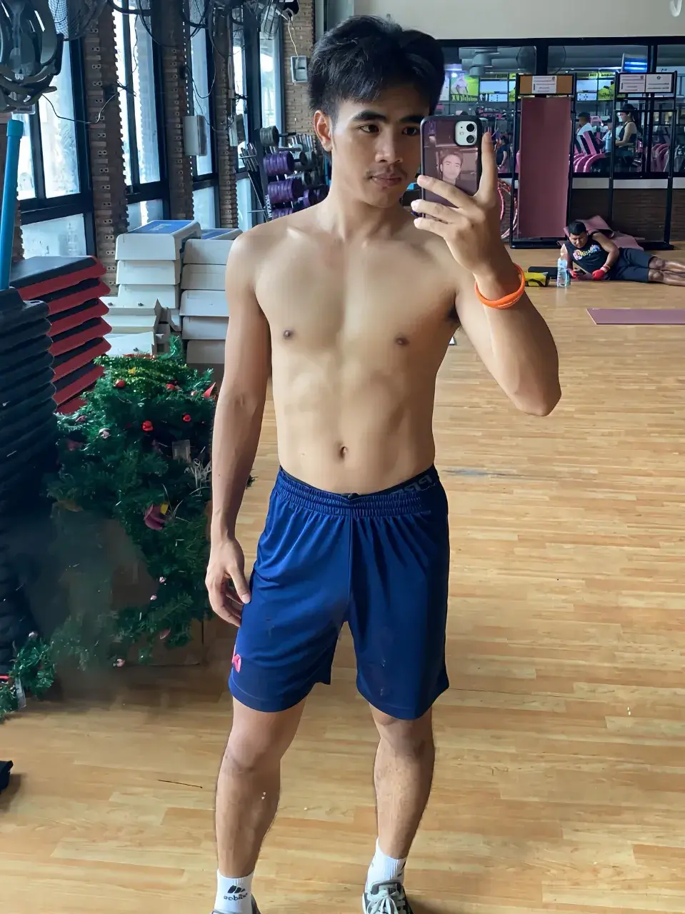 ชอบคนมีหนวด