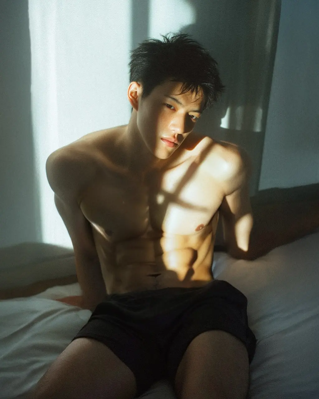 Pick up AI images from @raym0nd__