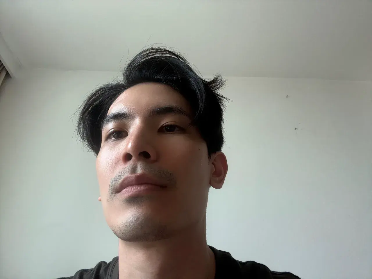 พระเอกเขาจูบกัน