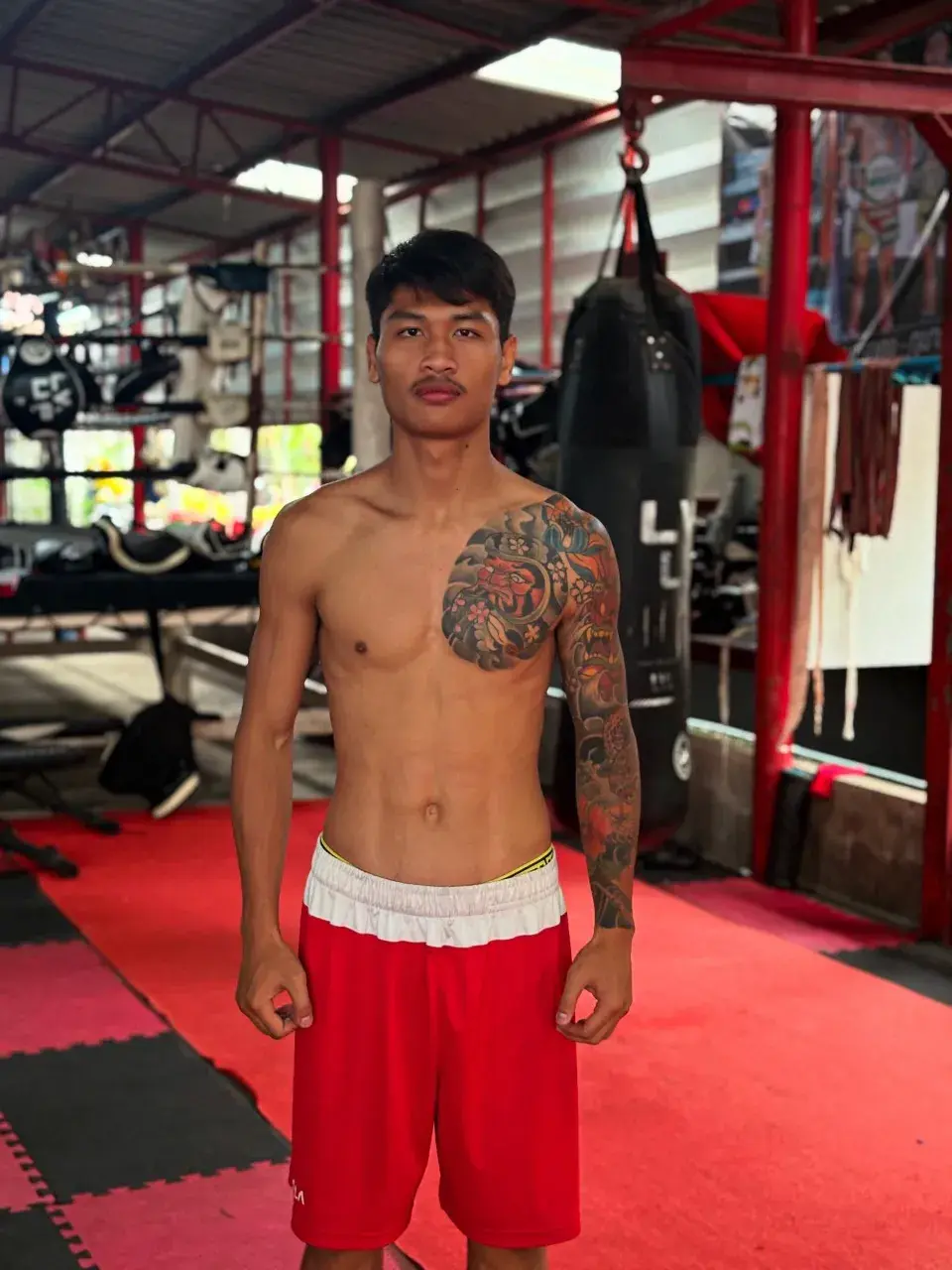 อวยคม อมโค้ก