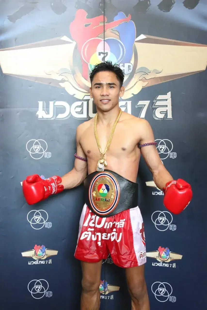 อวยคม อมโค้ก