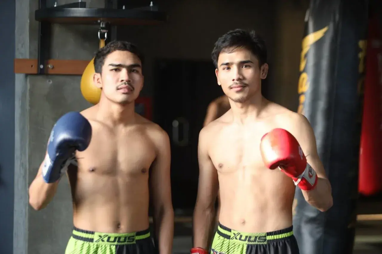 อวยคม อมโค้ก