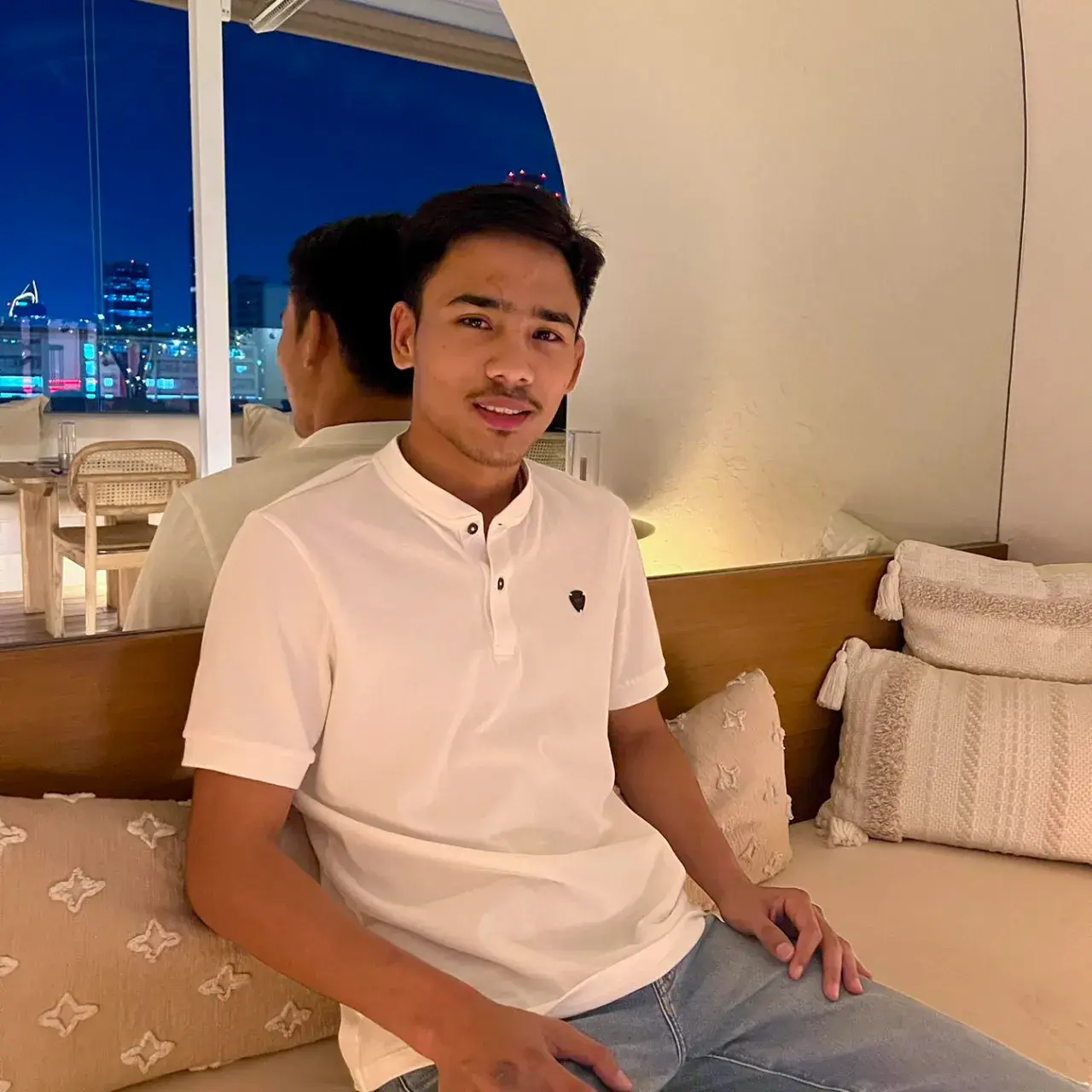 อวยคม อมโค้ก