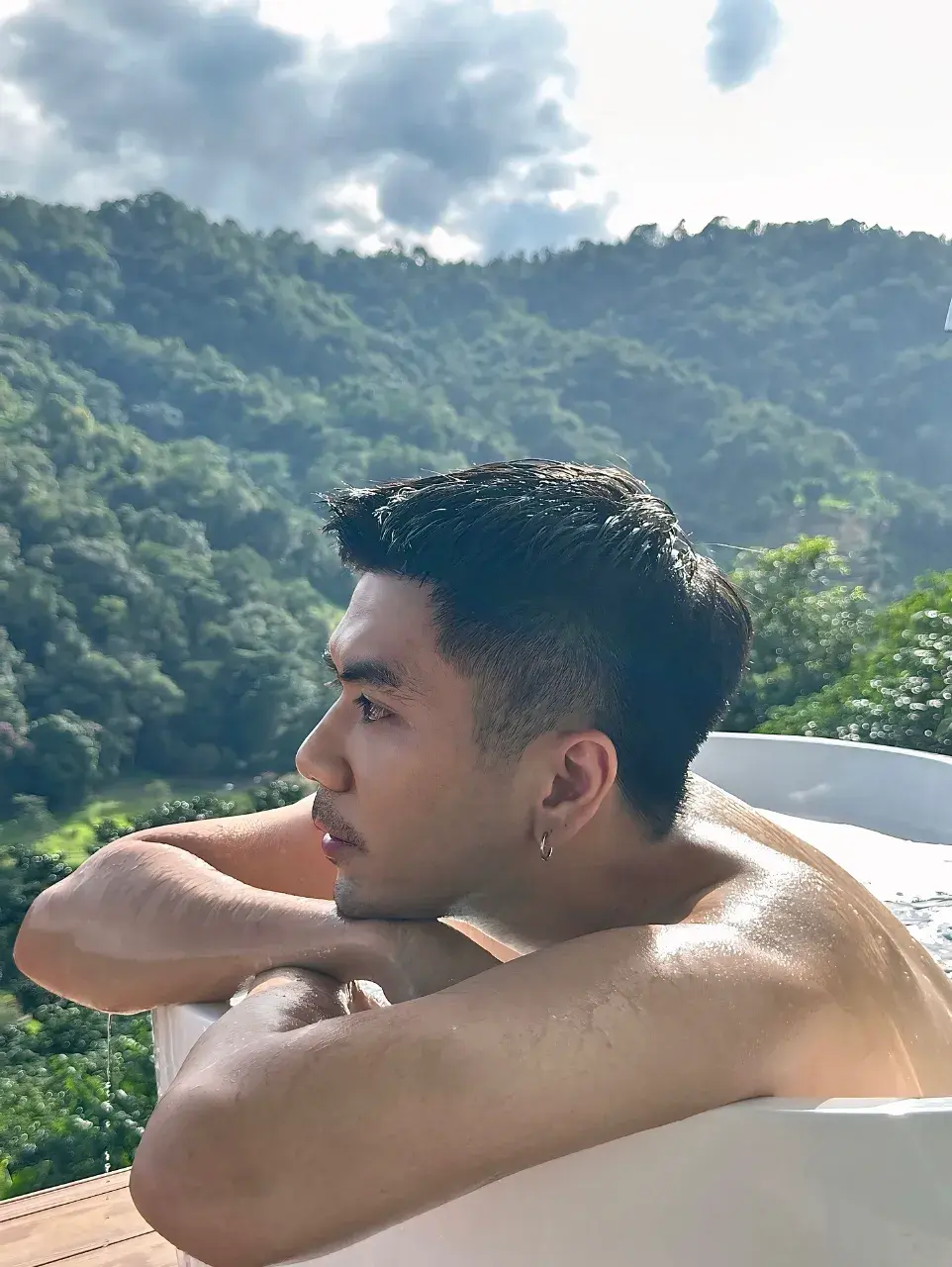 ทำน้ำไหลออกกระฉอกเลย