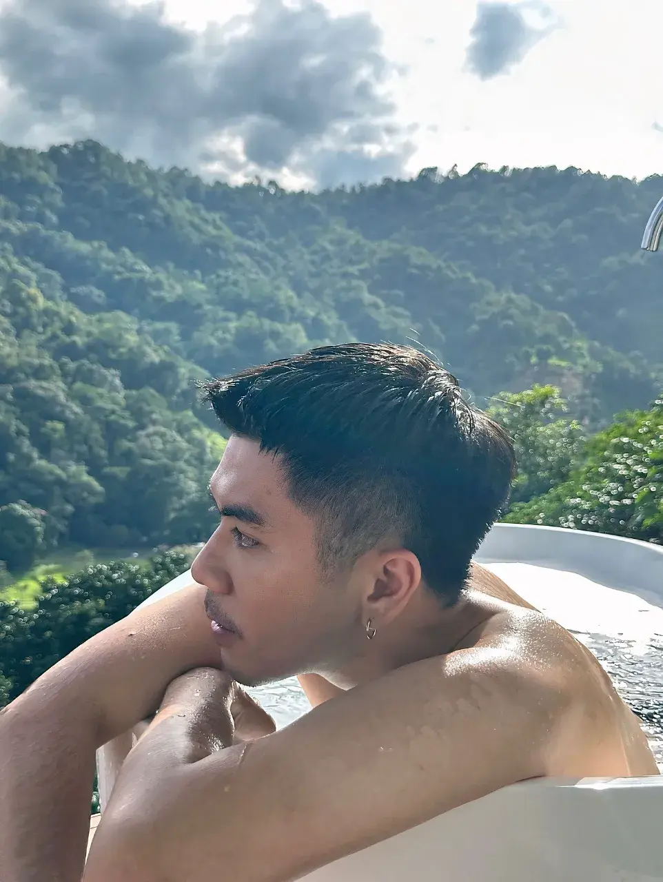 ทำน้ำไหลออกกระฉอกเลย