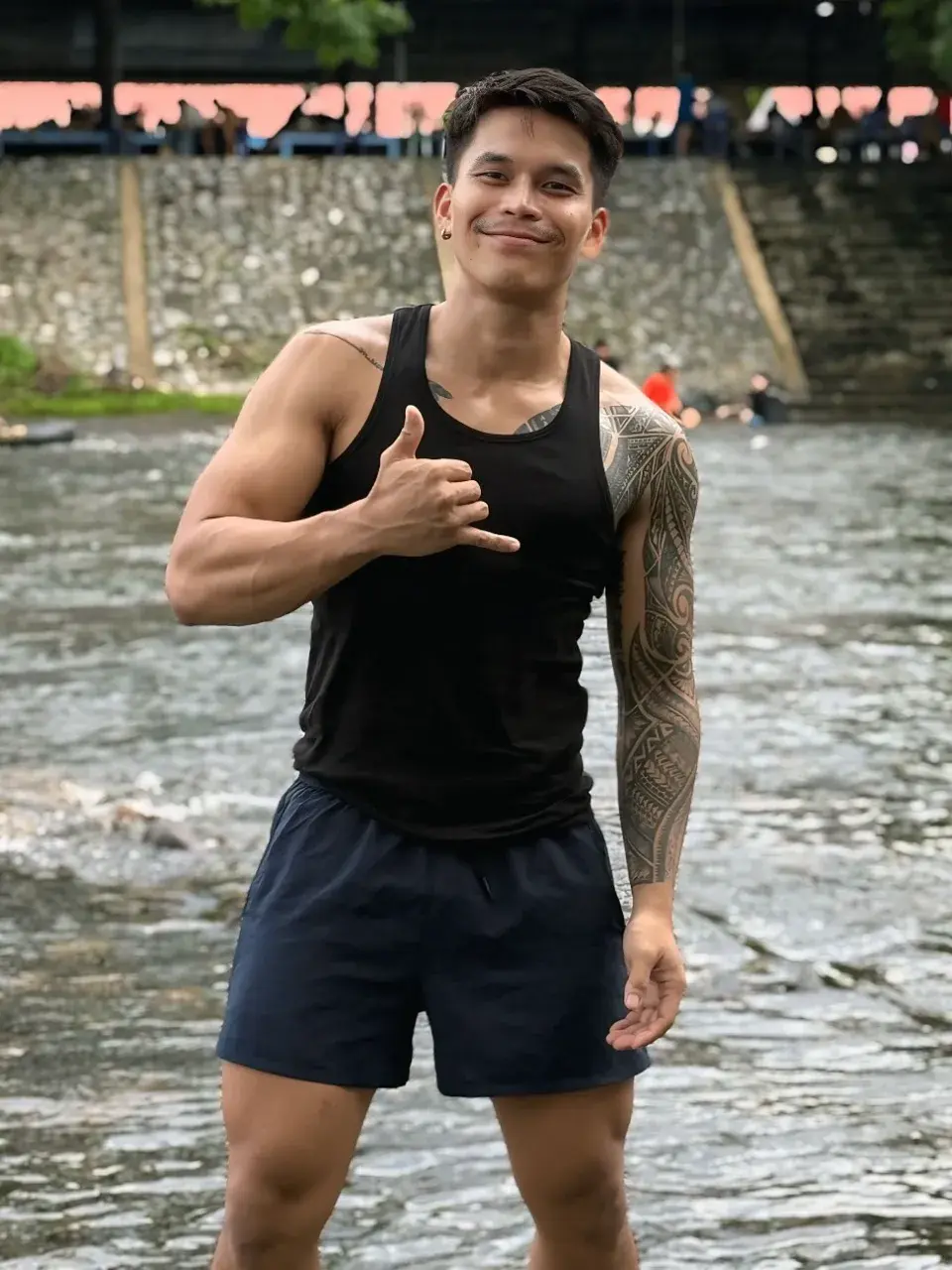 ทำน้ำไหลออกกระฉอกเลย