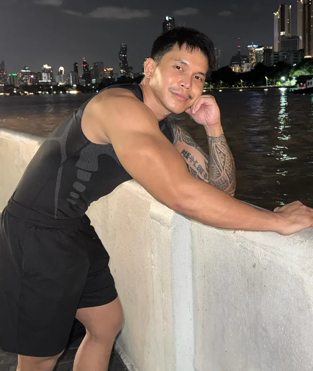 ทำน้ำไหลออกกระฉอกเลย