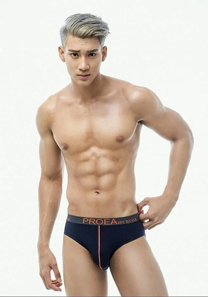 หนุ่มพม่า