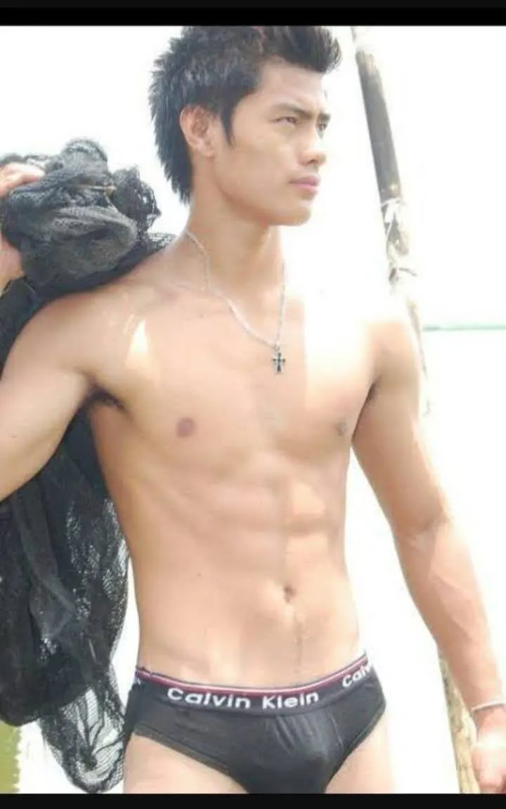 หนุ่มพม่า