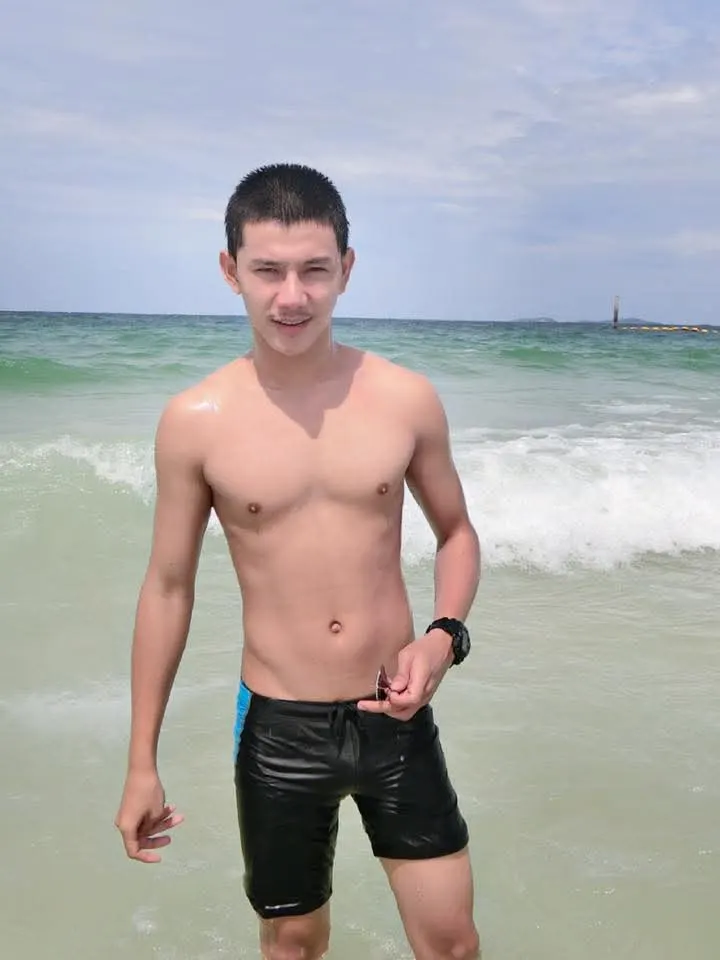 หนุ่มพม่า