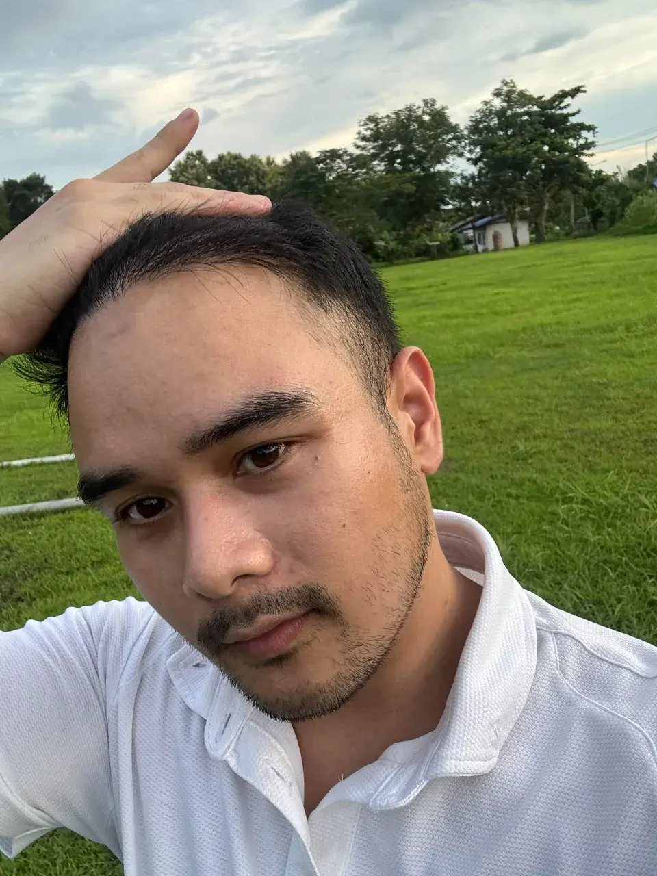 หนวดไหนใครดี