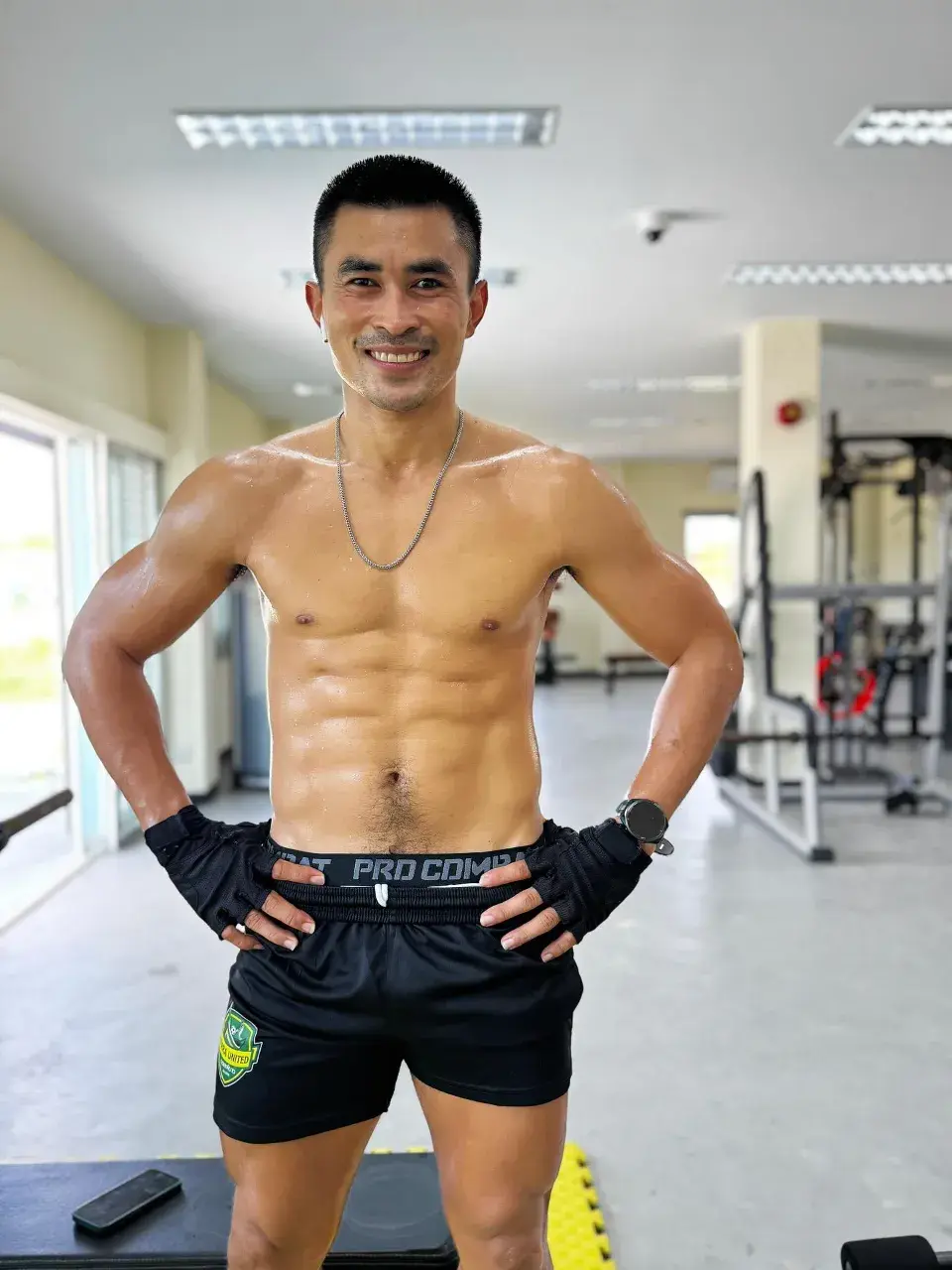 แก้เครียดกับสถานการณ์บ้านเมืองมาดูผู้