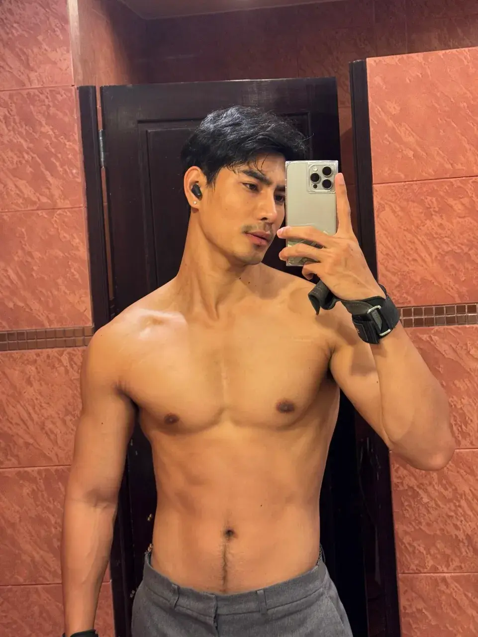 แก้เครียดกับสถานการณ์บ้านเมืองมาดูผู้002