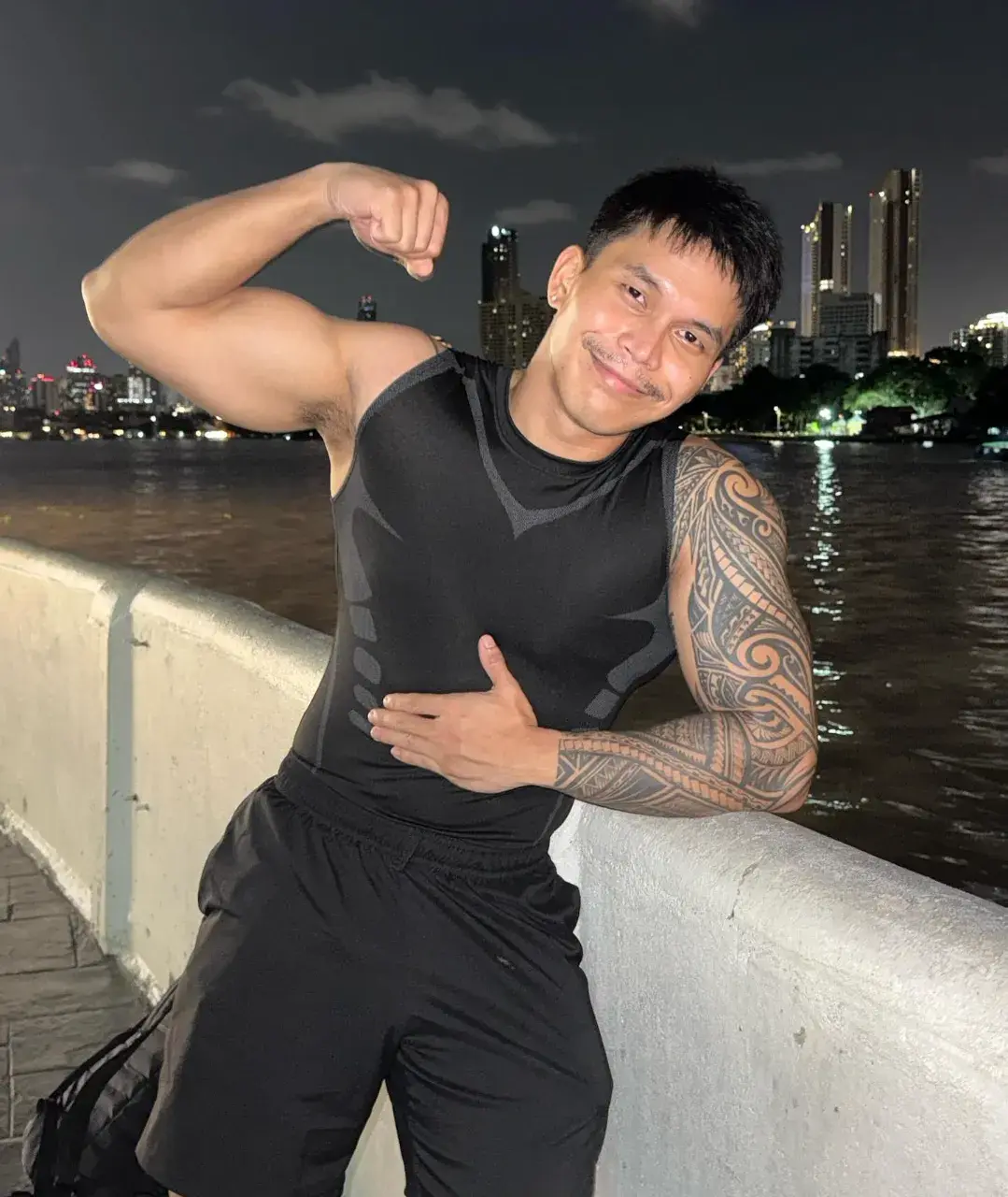 แก้เครียดกับสถานการณ์บ้านเมืองมาดูผู้003