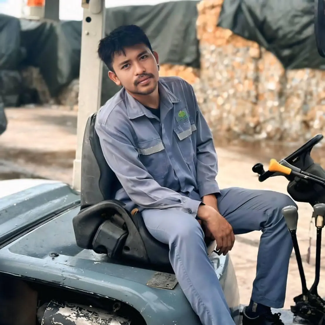 เช็คมาแล้วผู้ไว้หนวด...เสวมาก