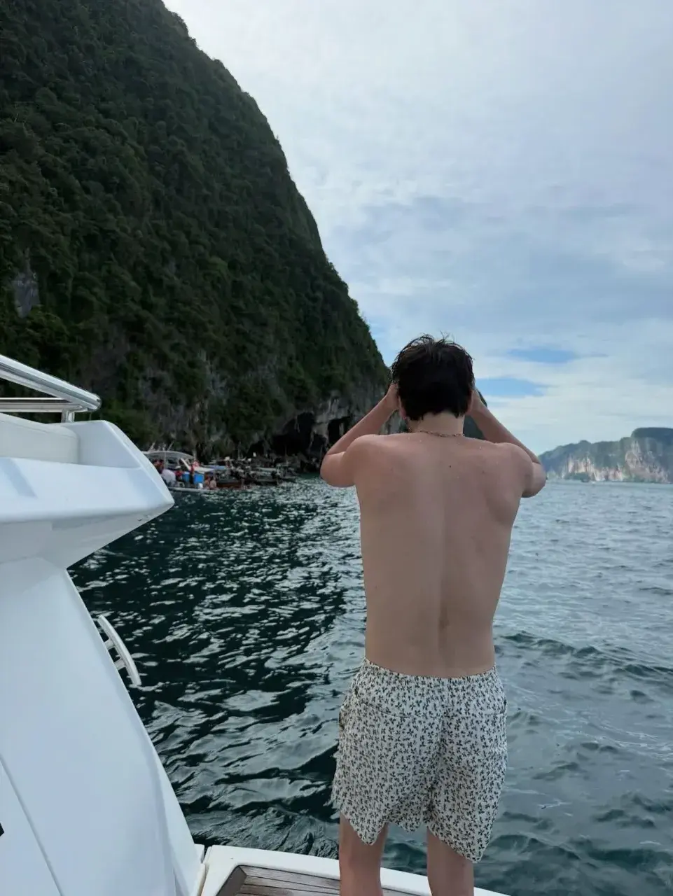 เริ่มจากเล็มขอบๆ