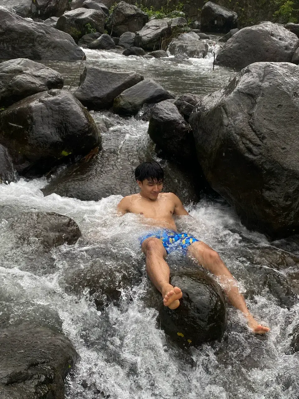 เริ่มจากเล็มขอบๆ