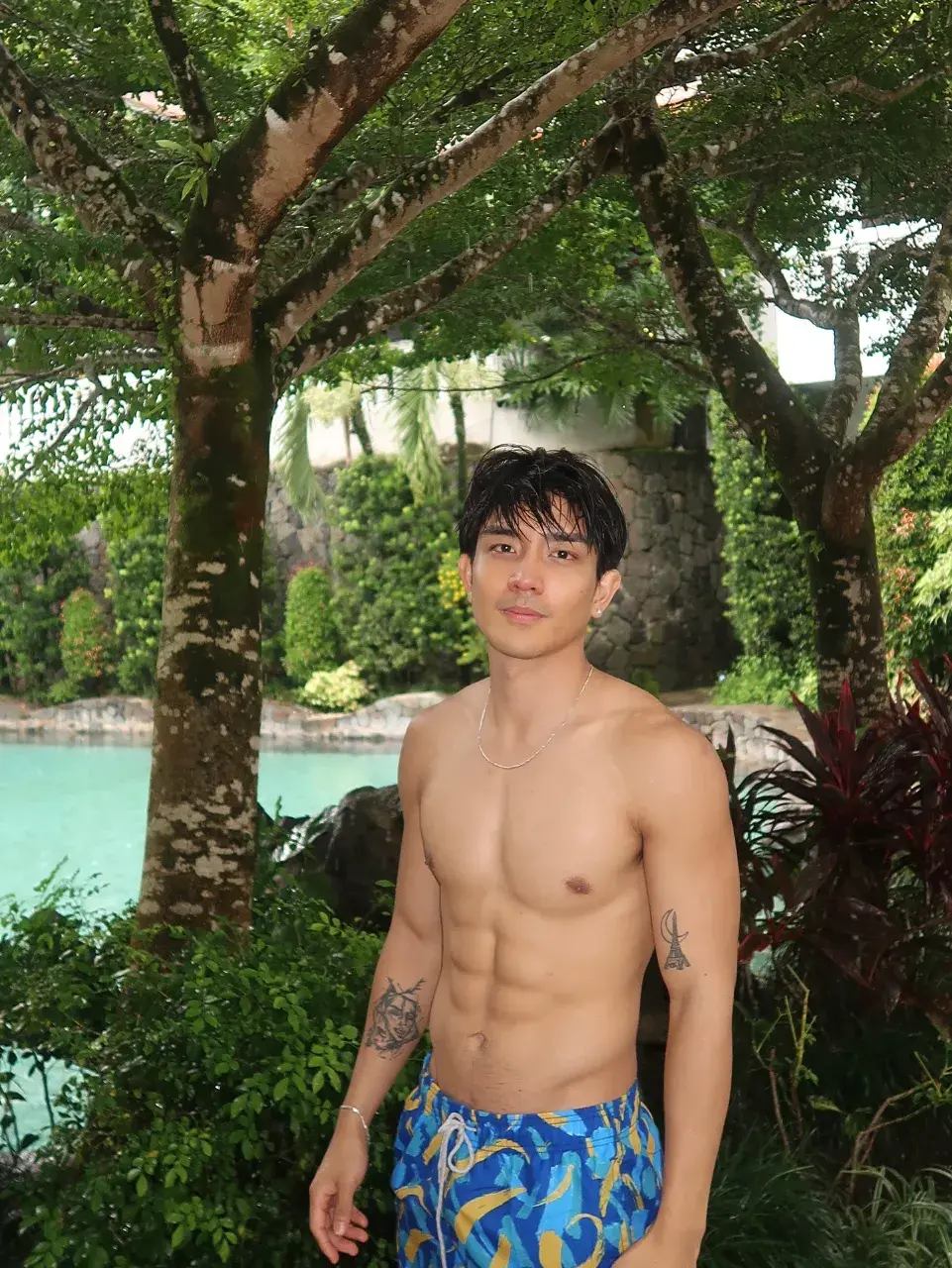 เริ่มจากเล็มขอบๆ