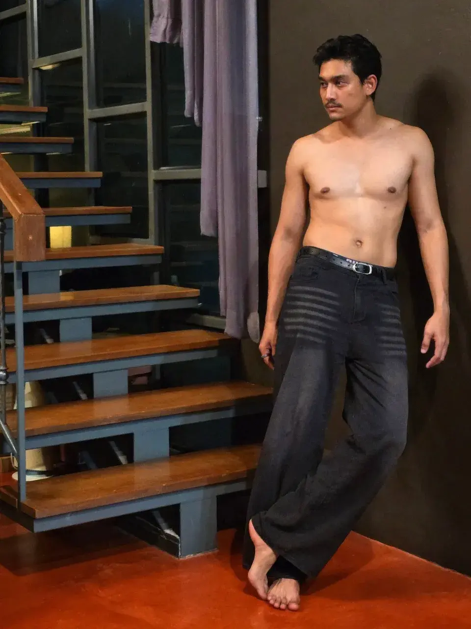 เริ่มจากเล็มขอบๆ