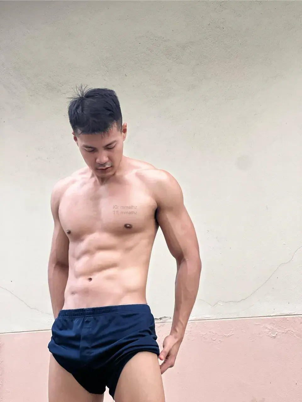 ยอมแตกกลางน้ำตก