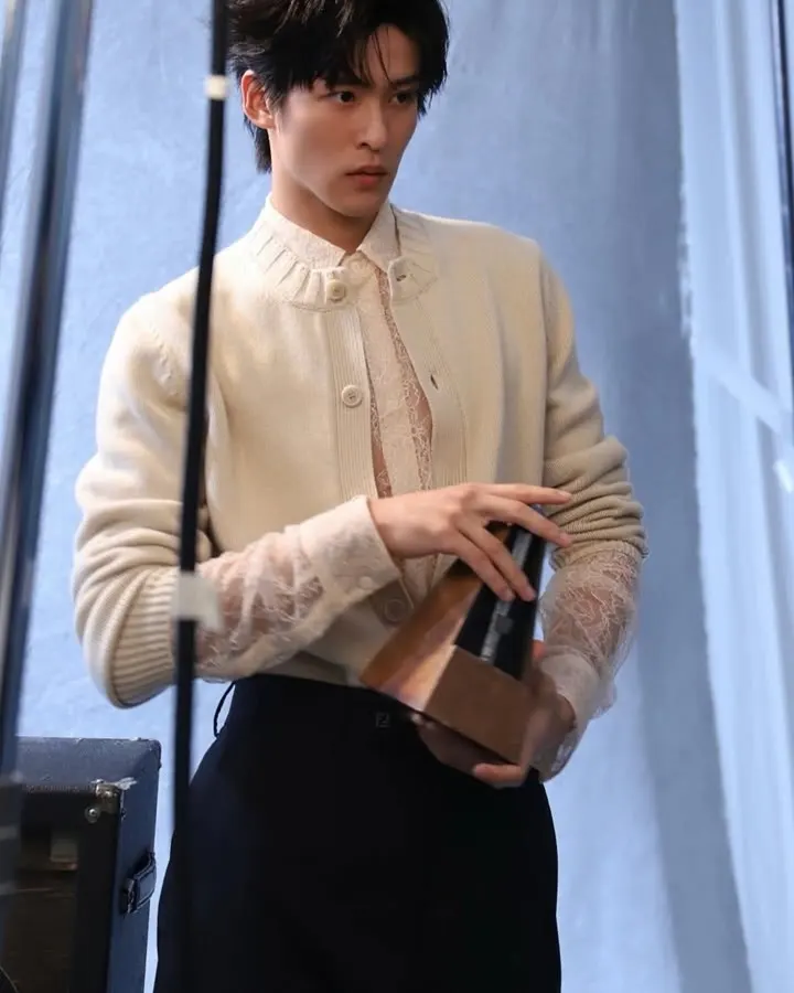 Ren Meguro @ VOGUE Japan September 2025