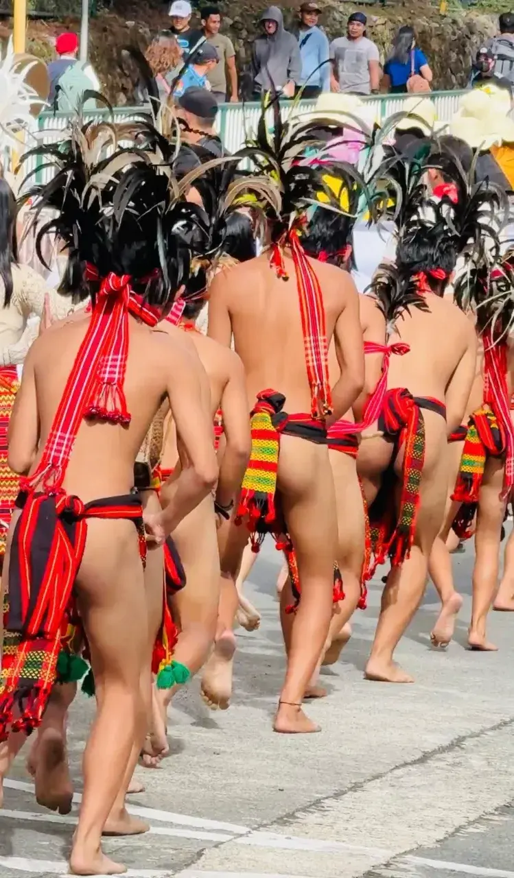 หนุ่ม..อิฟูเกา