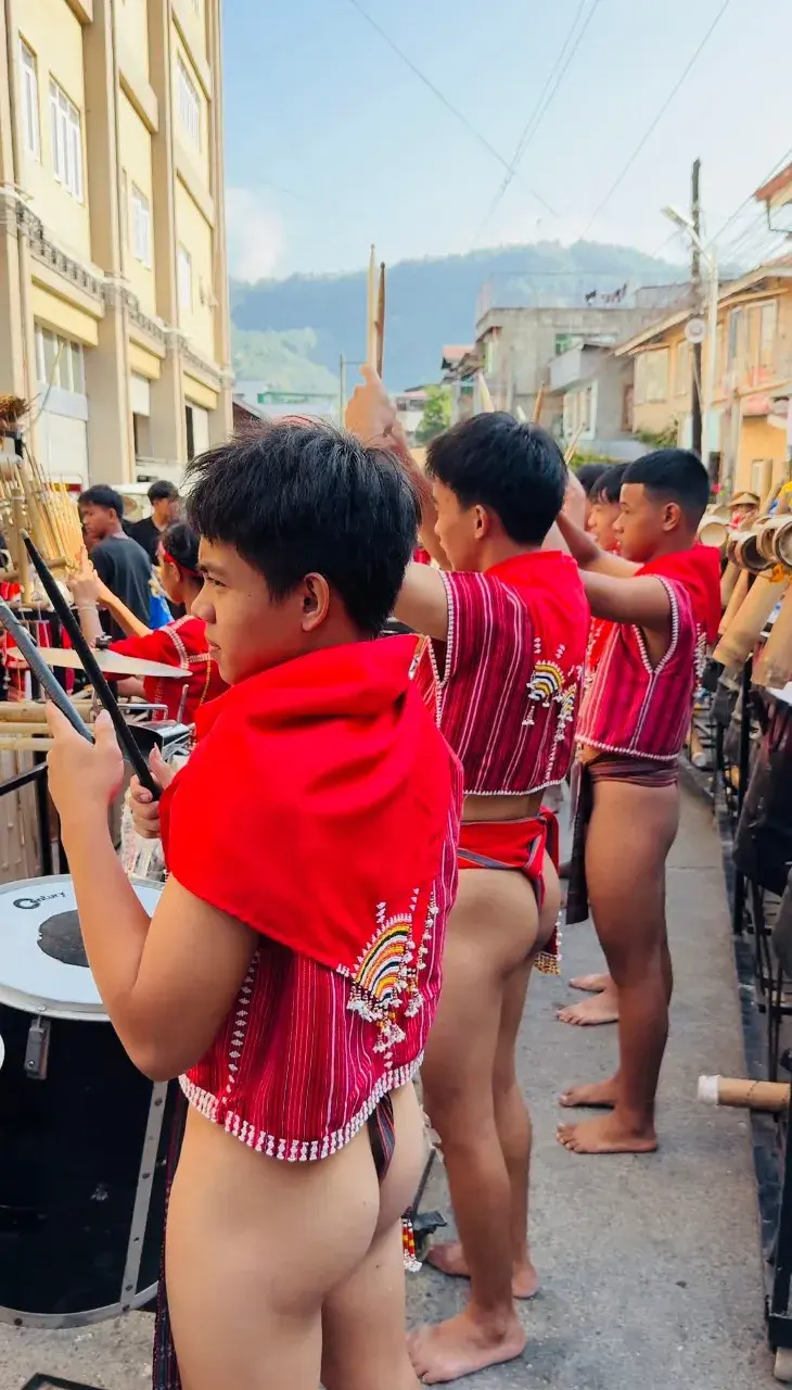 หนุ่ม..อิฟูเกา