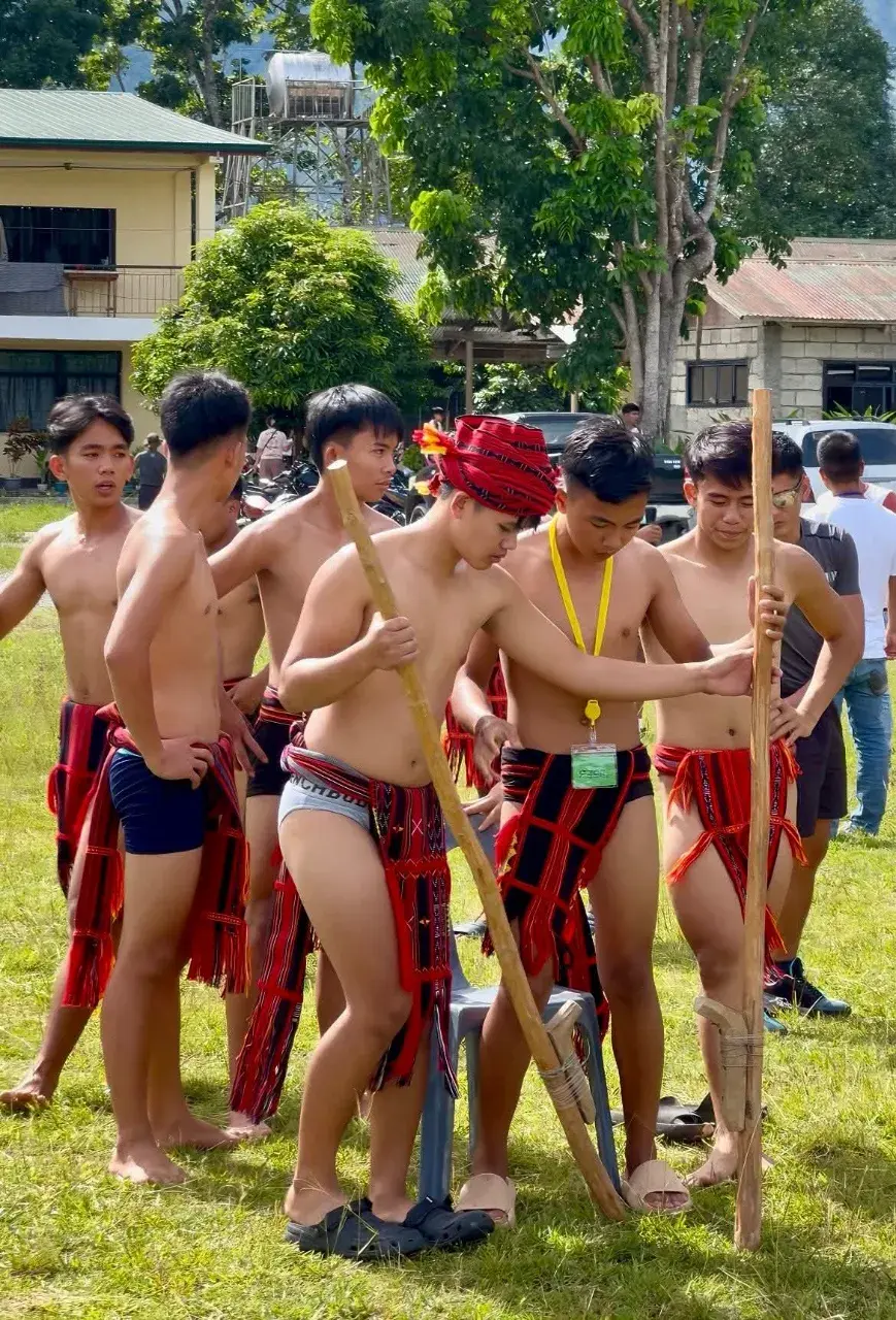 หนุ่ม..อิฟูเกา