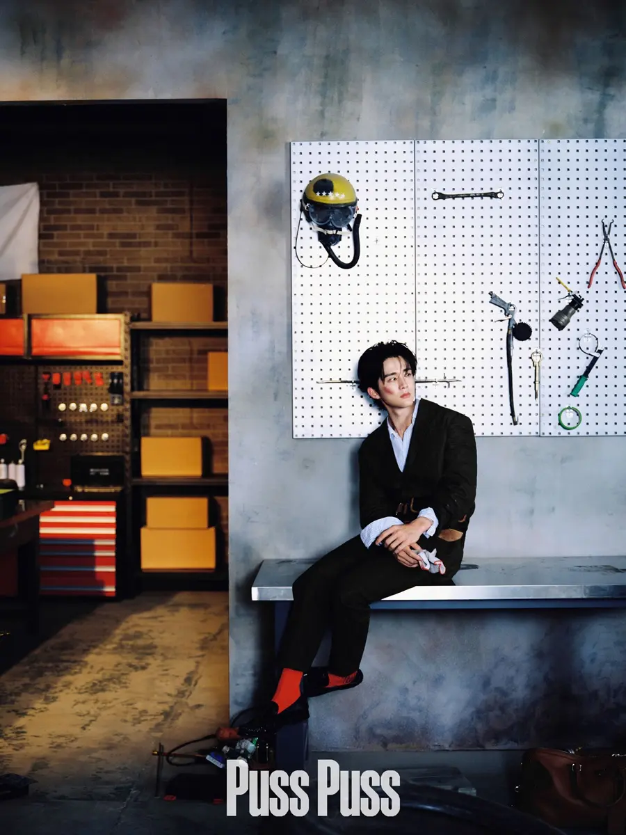 Zhang Xincheng @ PUSS PUSS China S/S 2025