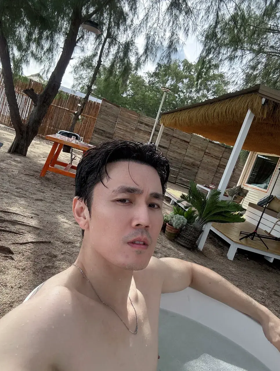 ขาวเนียนละมุนดีจังเฮียยย