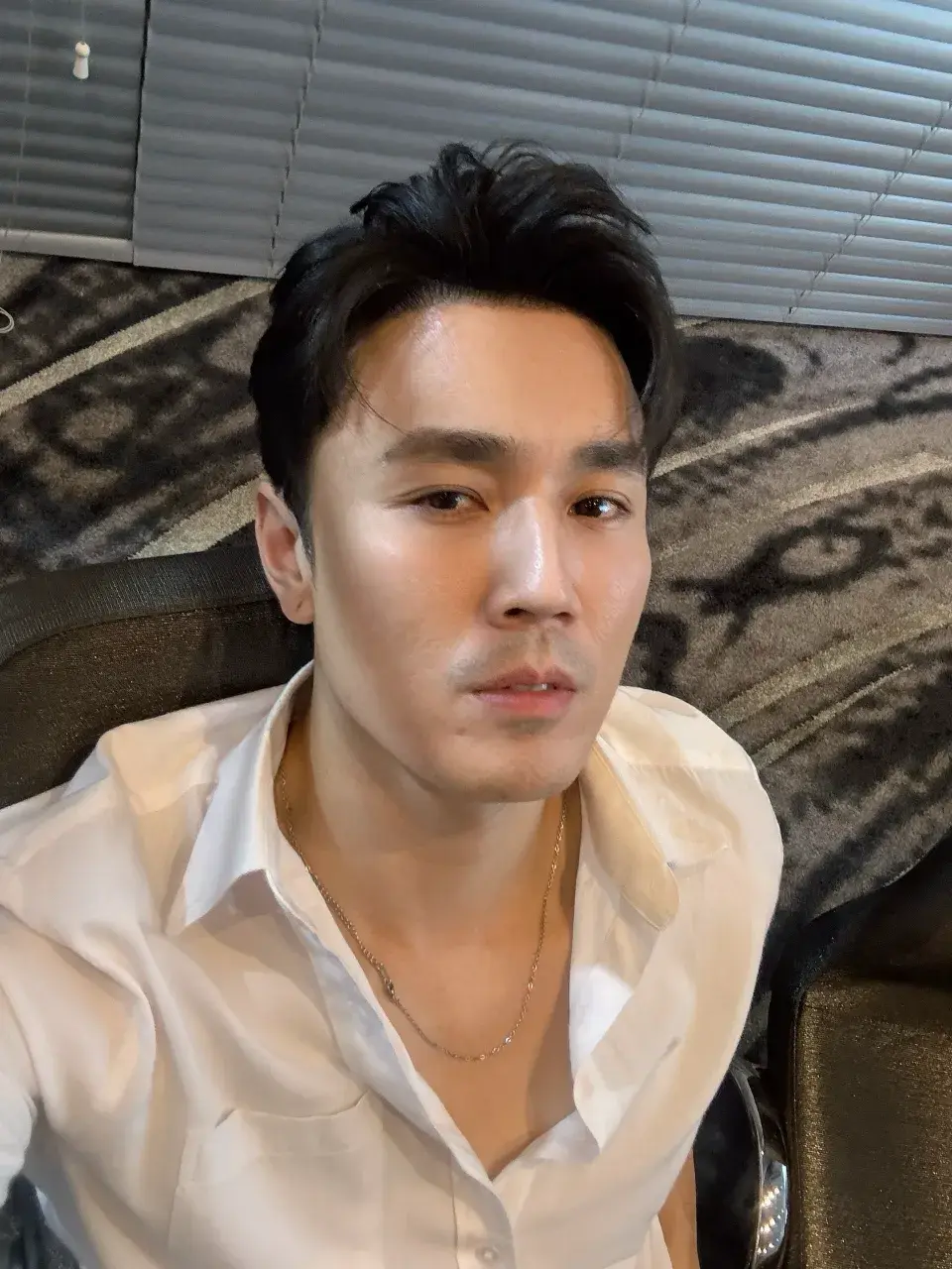 ขาวเนียนละมุนดีจังเฮียยย