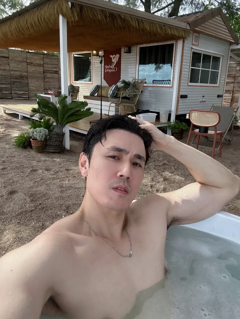 ขาวเนียนละมุนดีจังเฮียยย