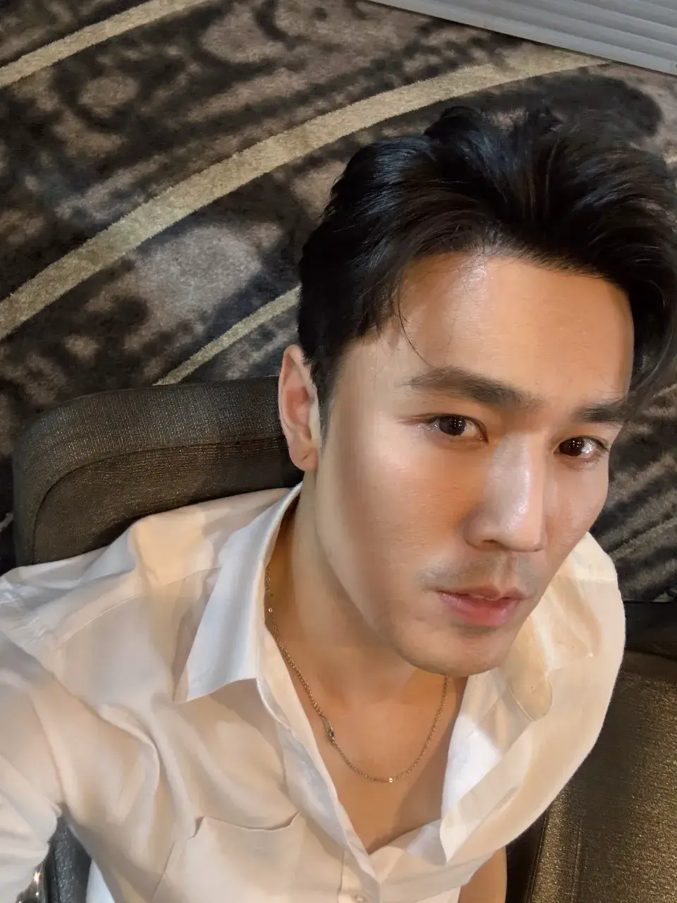 ขาวเนียนละมุนดีจังเฮียยย