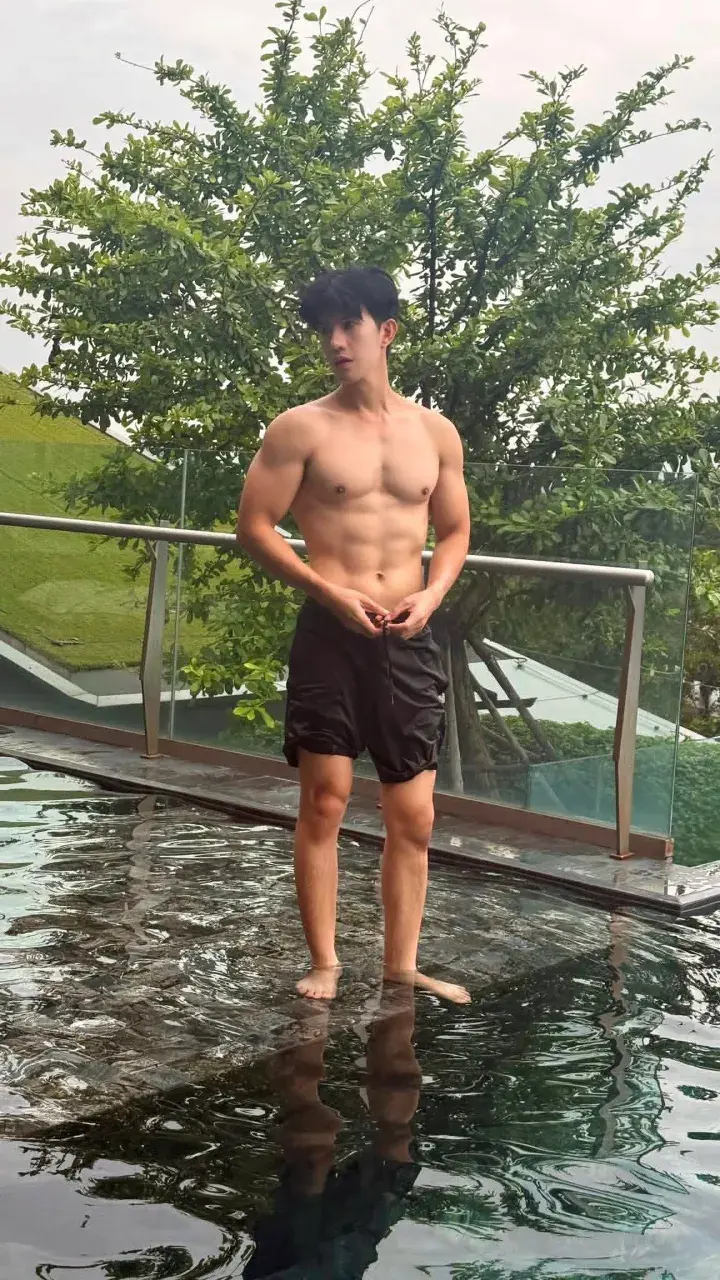 ขาวเนียนละมุนดีจังเฮียยย