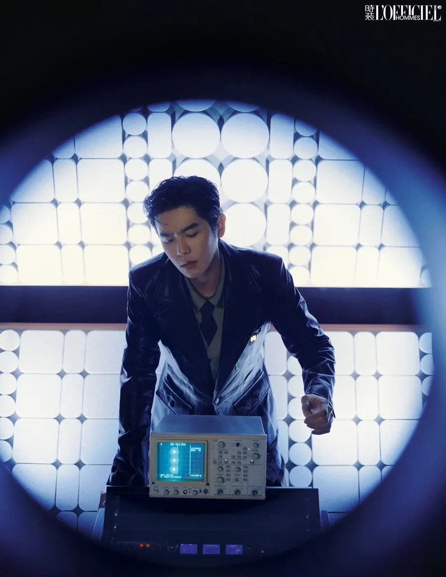 Zhang Ruoyun @ L’OFFICIEL HOMMES China July 2025