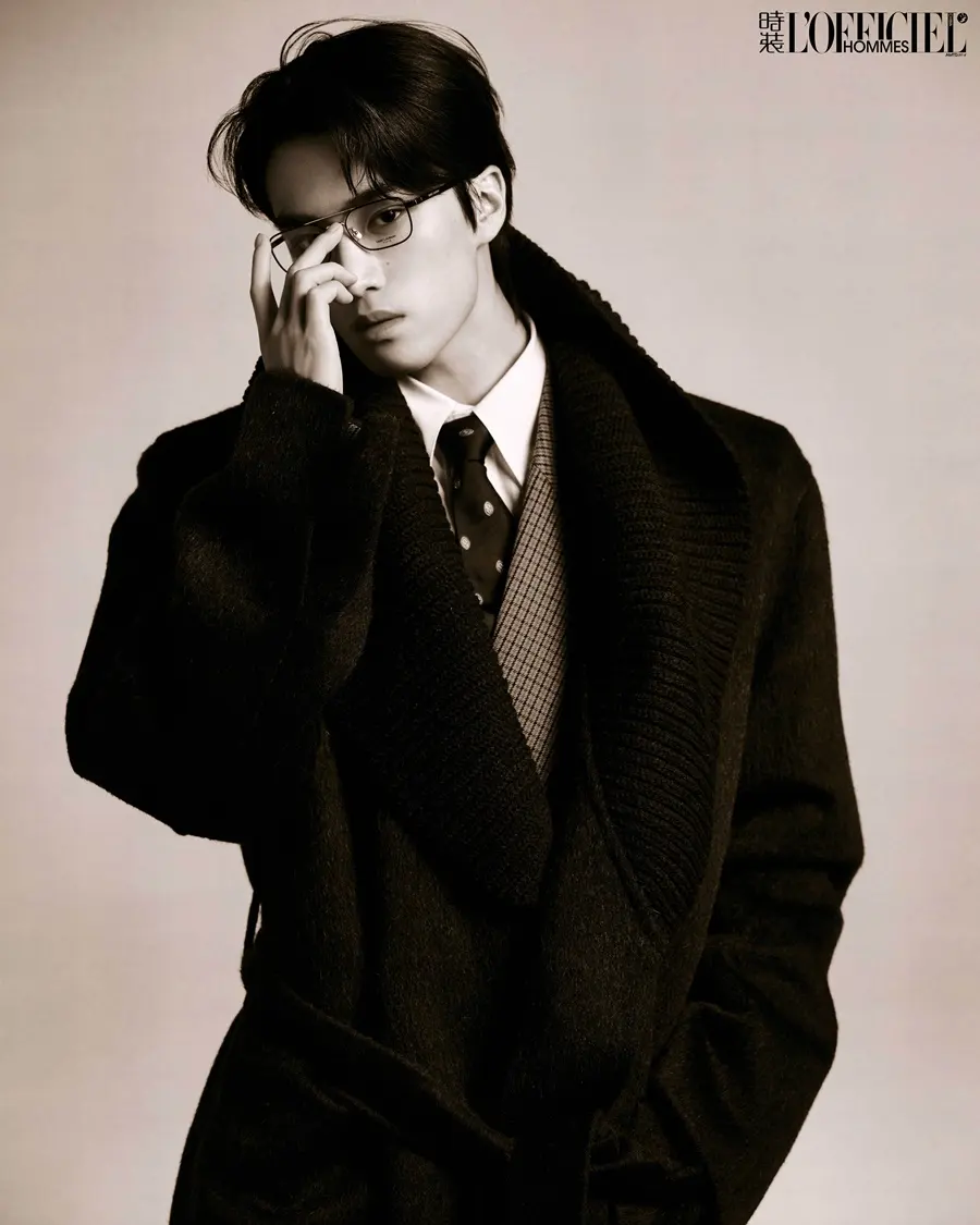 Zhang Kangle @ L’OFFICIEL HOMMES China August 2025