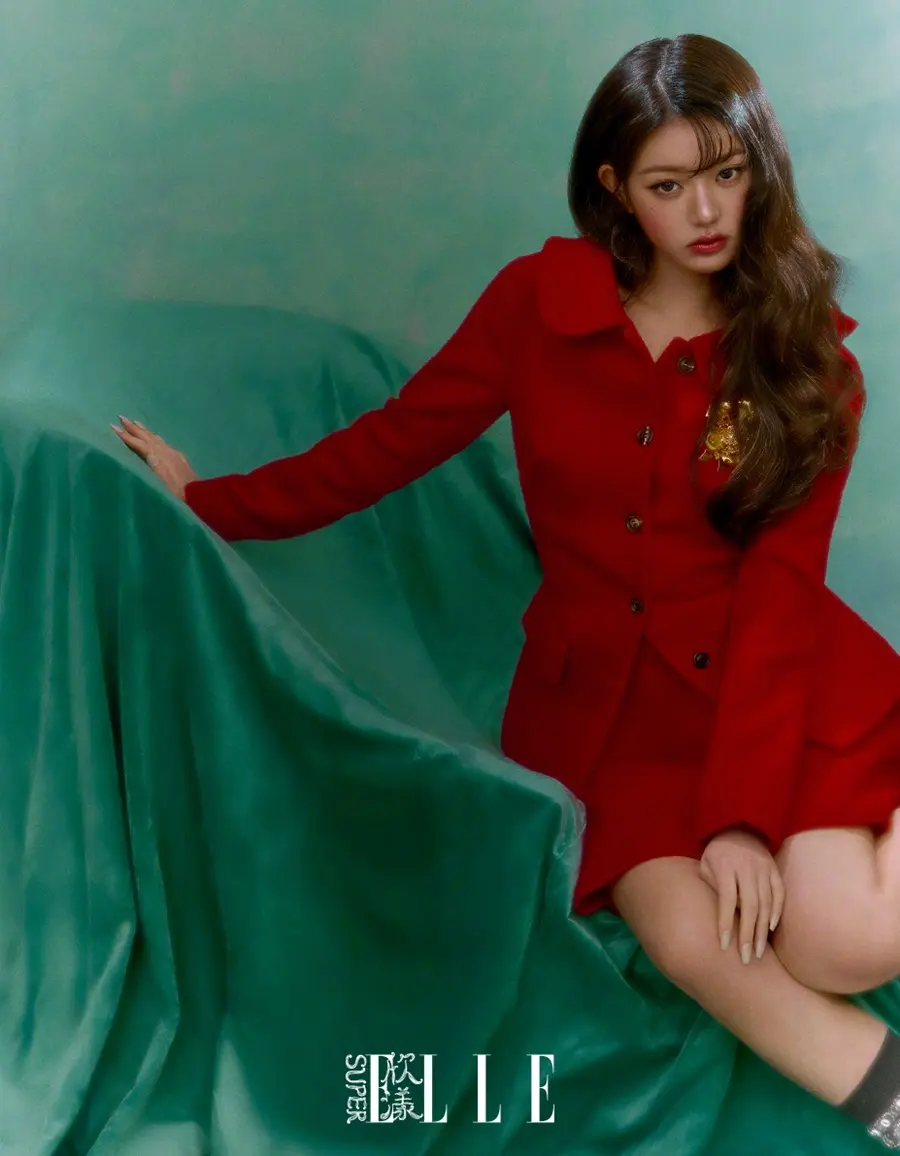 (IVE) Jang Wonyoung @ SuperELLE China September 2025