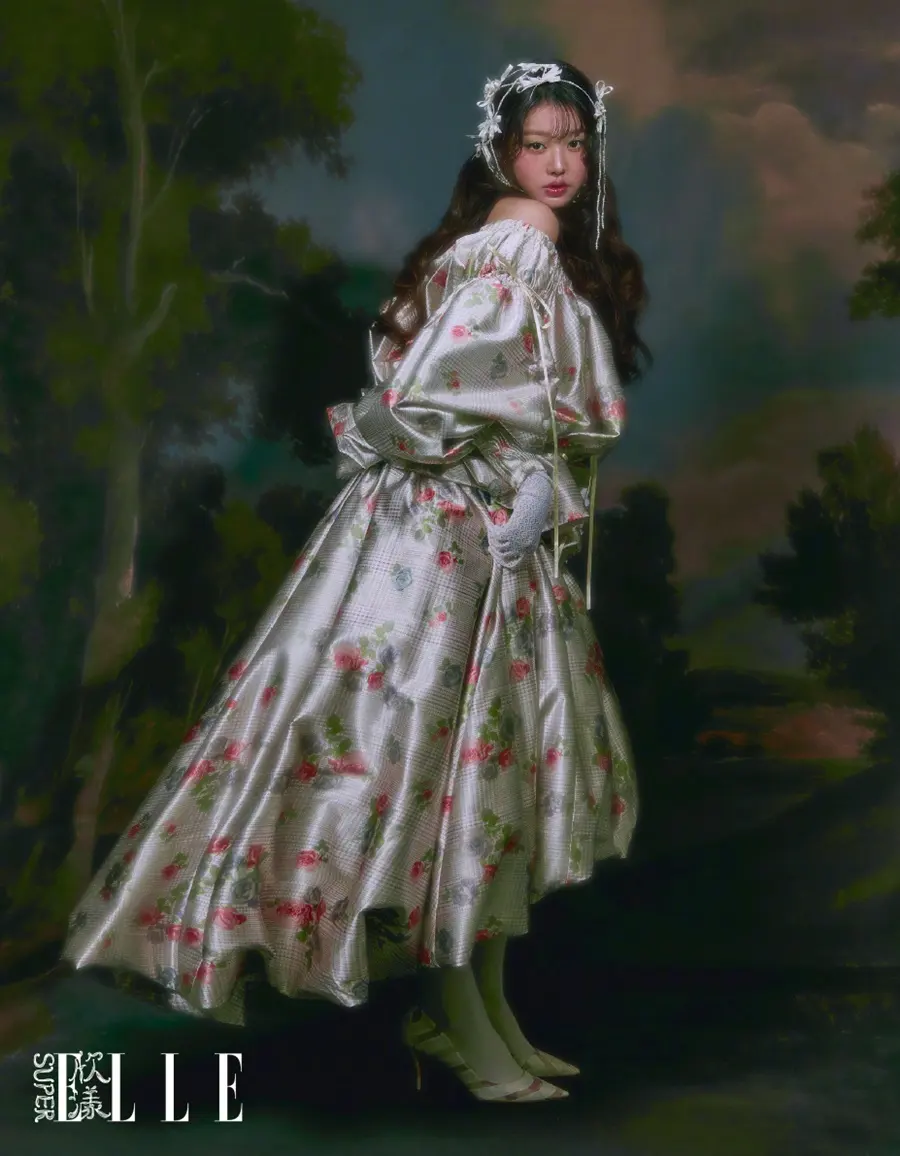 (IVE) Jang Wonyoung @ SuperELLE China September 2025