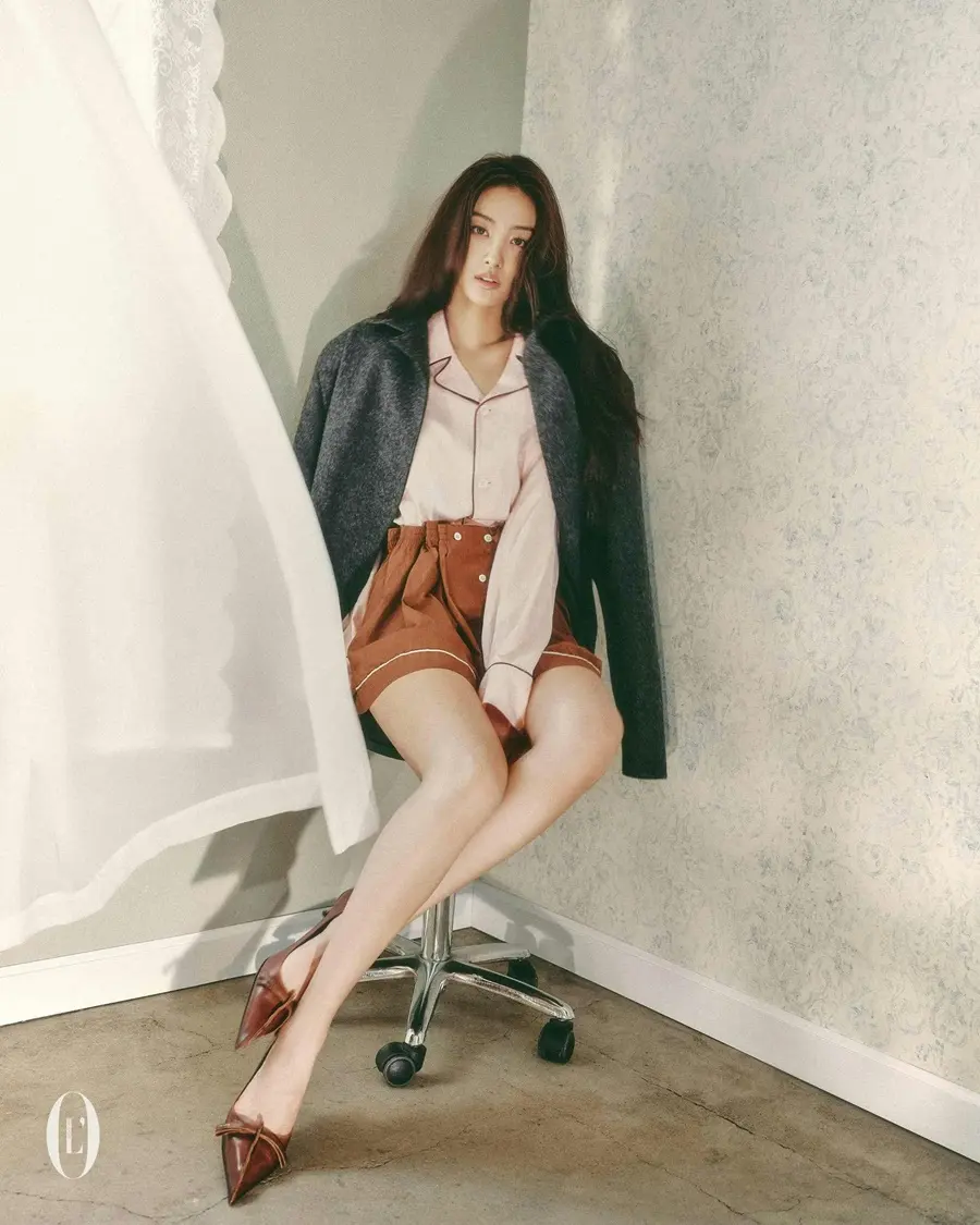 (MEOVV) Gawon @ L'OFFICIEL Singapore September 2025