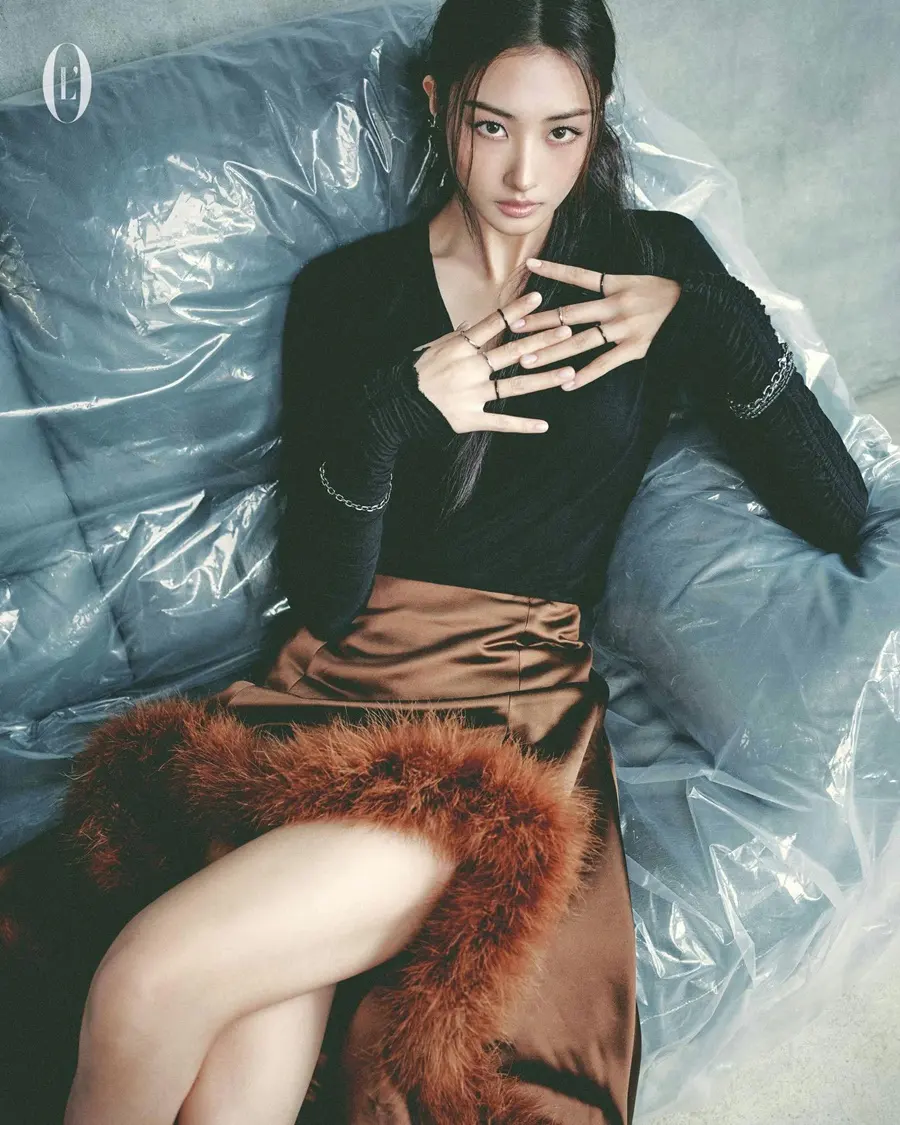 (MEOVV) Gawon @ L'OFFICIEL Singapore September 2025