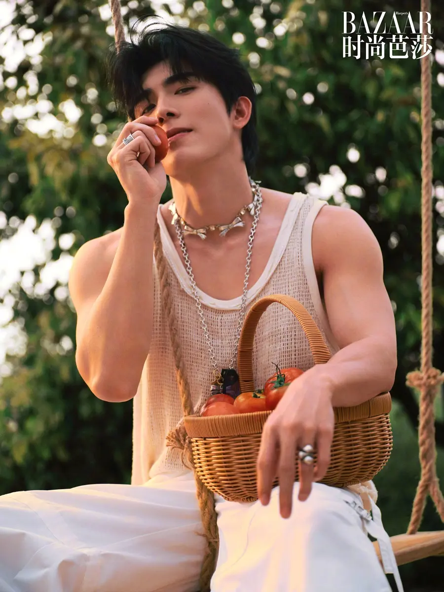 บูม รวีวิชญ์ @ Harper’s BAZAAR China August 2025