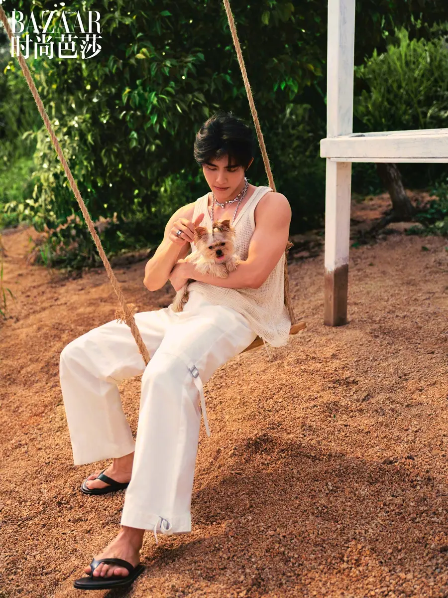 บูม รวีวิชญ์ @ Harper’s BAZAAR China August 2025