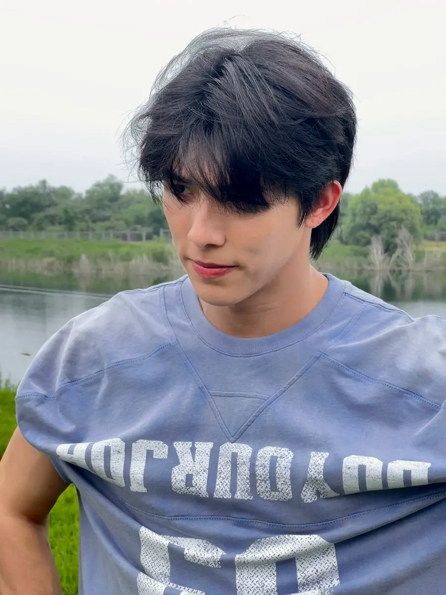 บูม รวีวิชญ์ @ Harper’s BAZAAR China August 2025