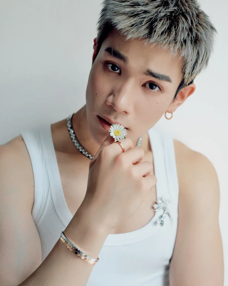 โฟร์ท-ณัฐวรรธน์ @ Harper’s BAZAAR Singapore September 2025