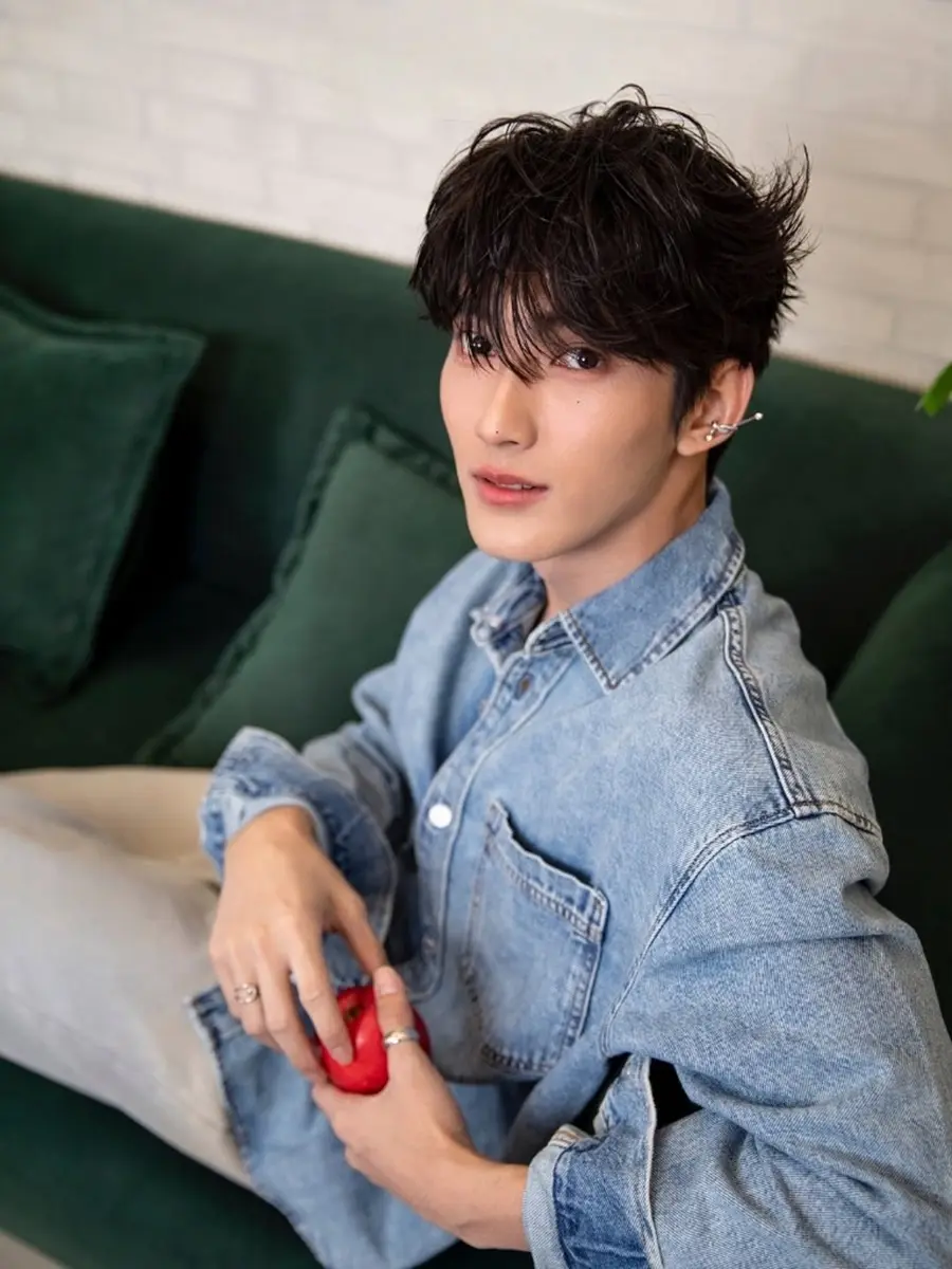 โอม-สาริศ & เฟริสท์-ฉลองรัฐ @ ManGu Magazine issue 311 September 2025