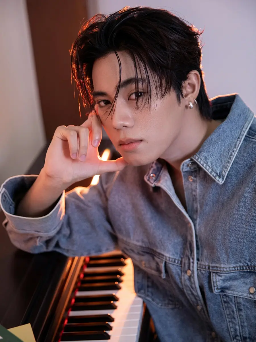 โอม-สาริศ & เฟริสท์-ฉลองรัฐ @ ManGu Magazine issue 311 September 2025