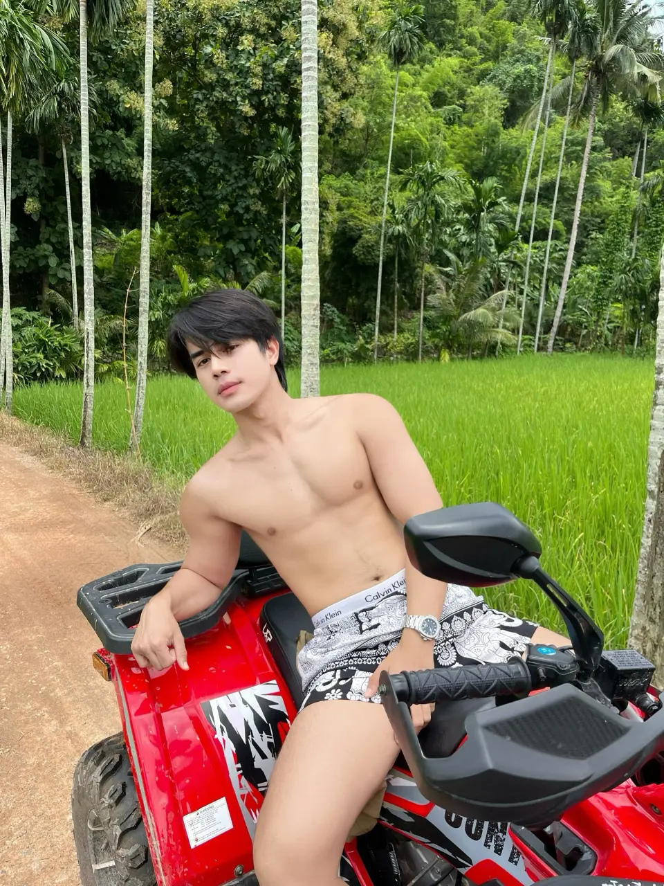 Cool GUY : Manasak Muensaeng